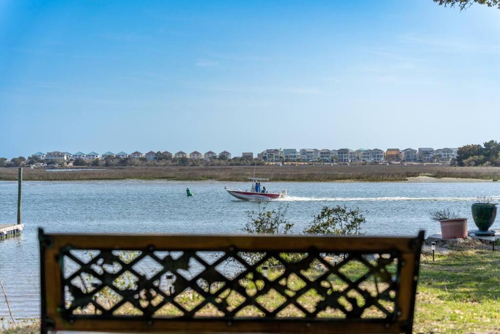 Вилла Dolphin Cove - Whole Waterfront House With Dock Ошен-Айл-Бич Экстерьер фото